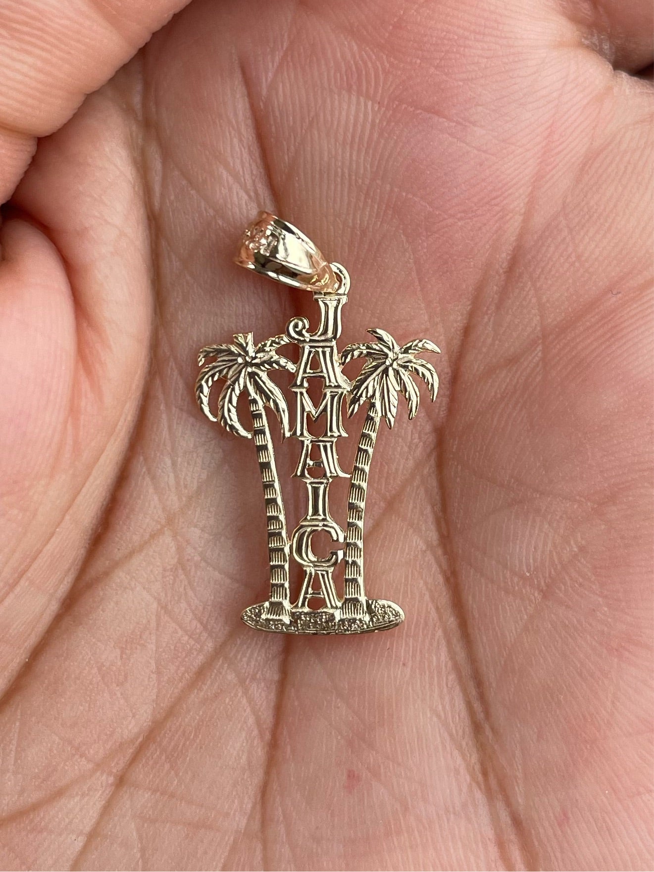 14k Jamaica pendant